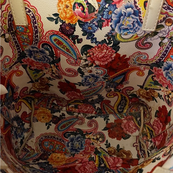 CARLOS SANTANA SHOULDER BAG Like New 💗💚💛 - Picture 4 of 4